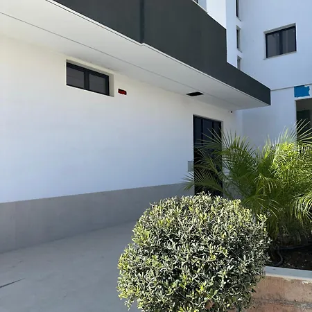 Trio Apartment *